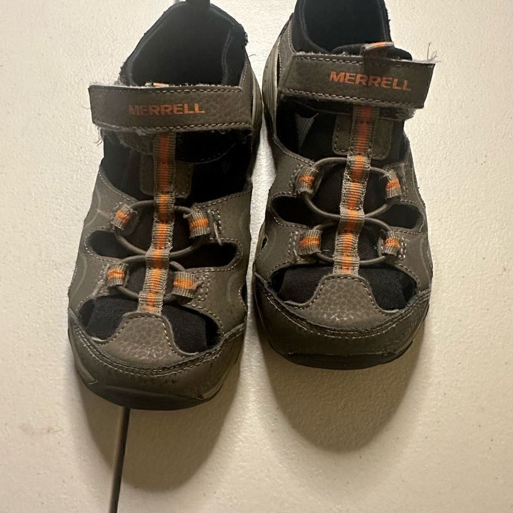 Merrell youth outdoor hiking shoes sandals 12